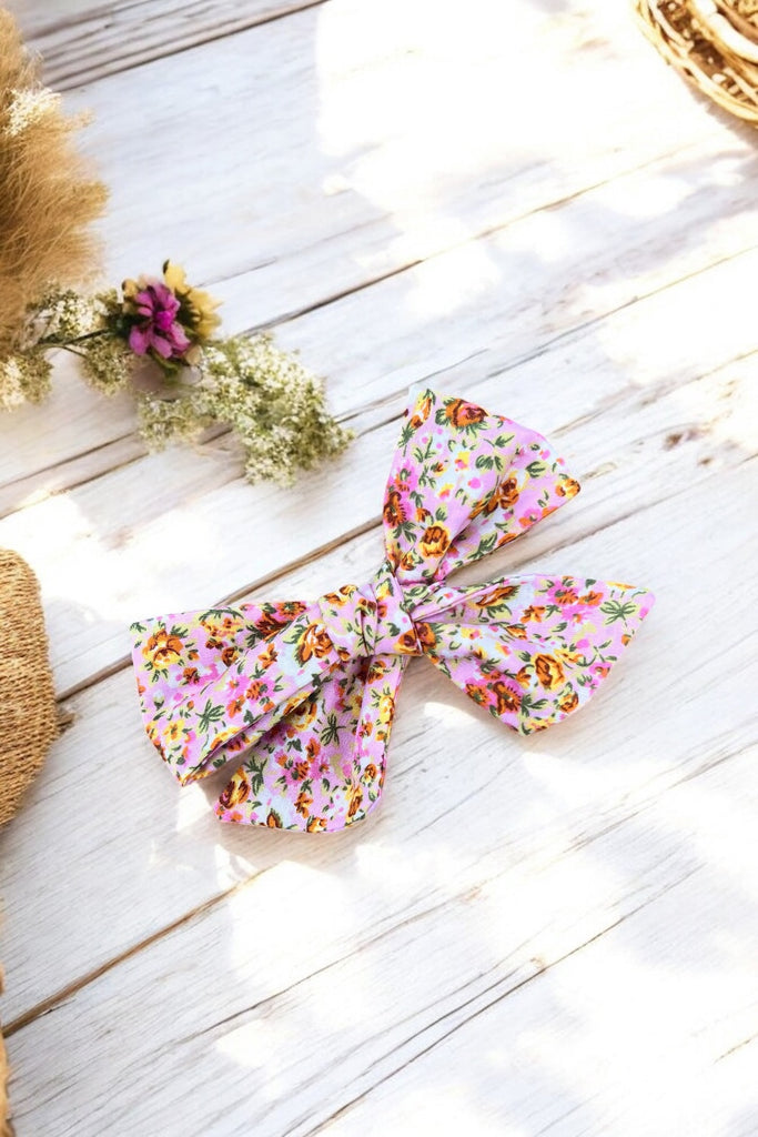 Pinwheel Bow Clip
Floral