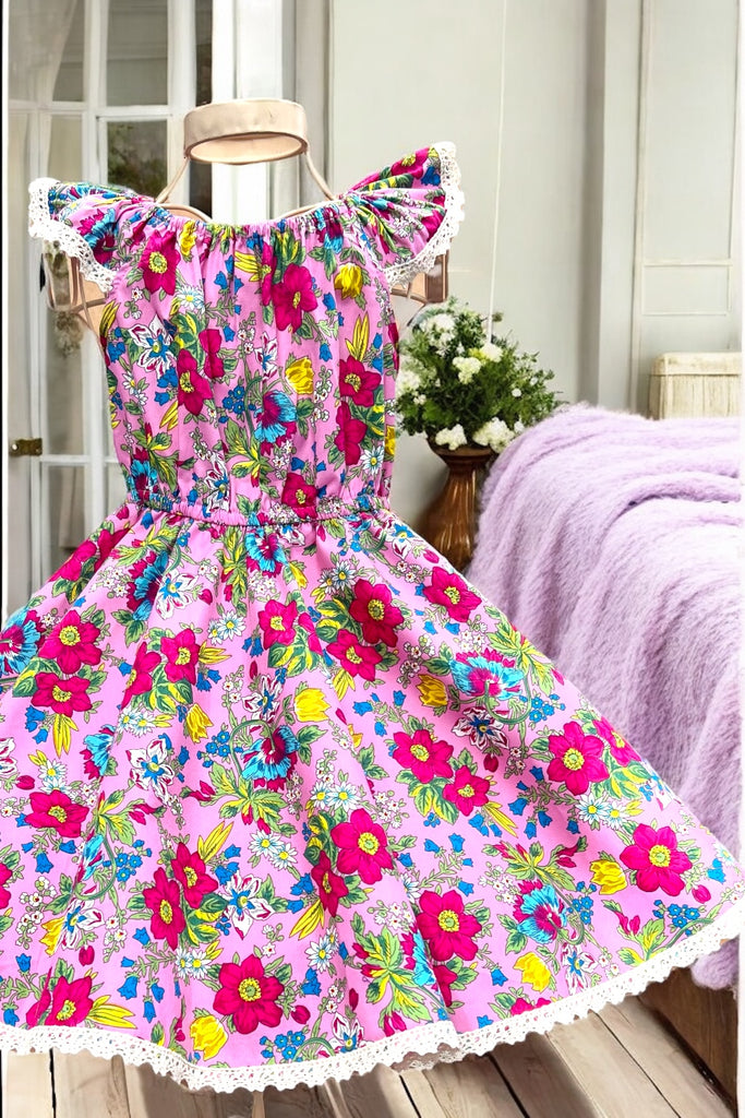 High Waisted Twirling Dress
‘Flora Belle Époque’