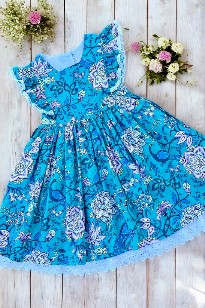 Charlotte Emma Dress
‘Peacock Garden’
From the Directional Collection by Vera Bradley
OOP & Extremely Rare | Size 10