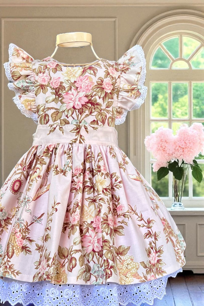 For Emily | Charlotte Emma Dress
‘Sumptuous Living’
By Robyn Pandolph
OOP (2009)
OOAK ~ Sz 4