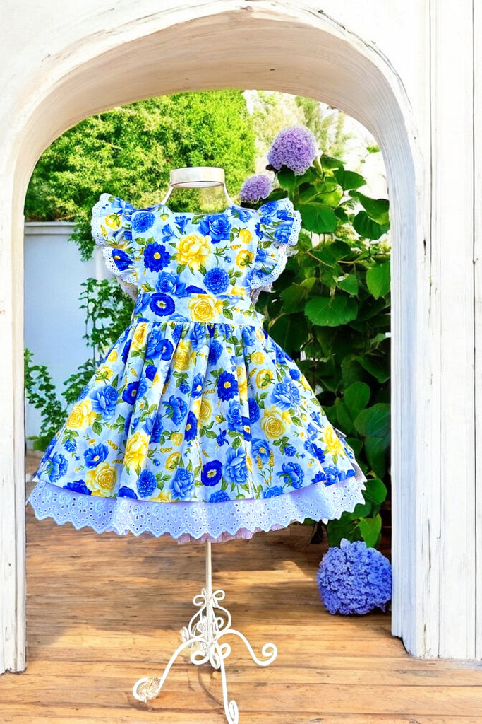 Charlotte Emma Dress
'Angelica’
For Timeless Treasures
OOAK ~ Sz 3