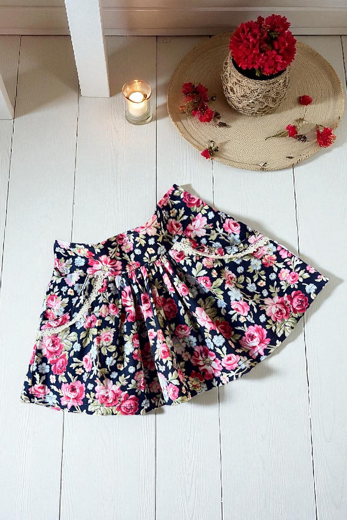 Pocket Skirt
OOAK ~ Sz 0