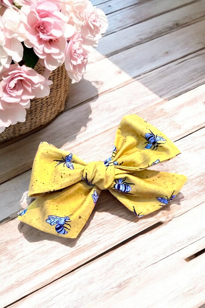 Pinwheel Bow Clip | Bees