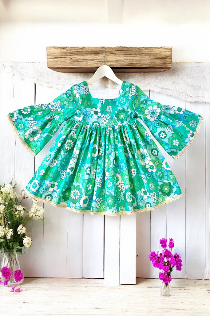 Boho Dress
‘Retro Riviera’ in Peppermint ~ Sz 10