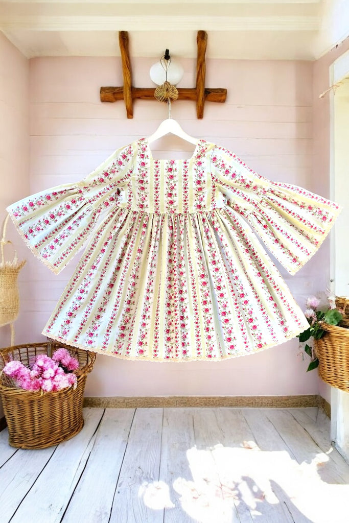 Boho Dress
‘Roses of Highgrove’
OOAK ~ Sz 12