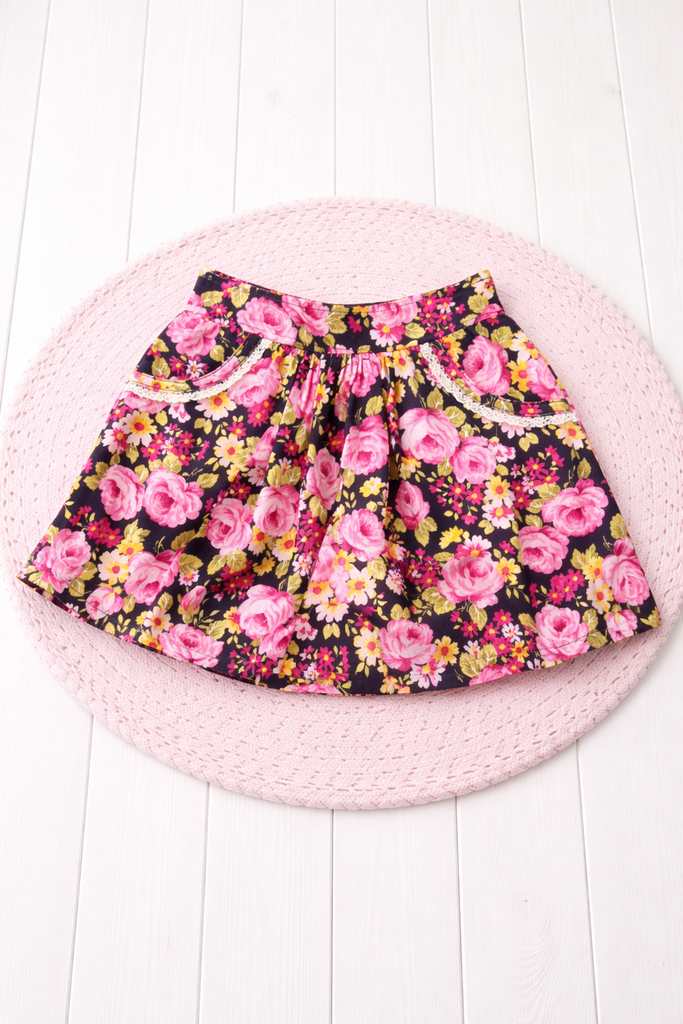 Pocket Skirt
‘Rosewater Meadow’
OOAK ~ Sz 5