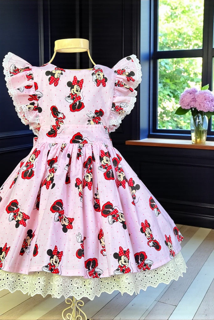 Charlotte Emma Dress
‘Minnie Dot Dress Toss’
Licensed Disney Fabric for Springs Creative.
OOAK ~ Sz 4