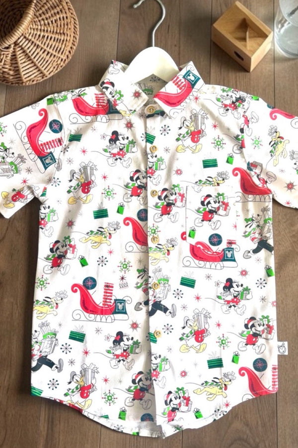 🎄Christmas 🎄
Button Shirt
‘Mickey & Friends Christmas’ | Sz 8