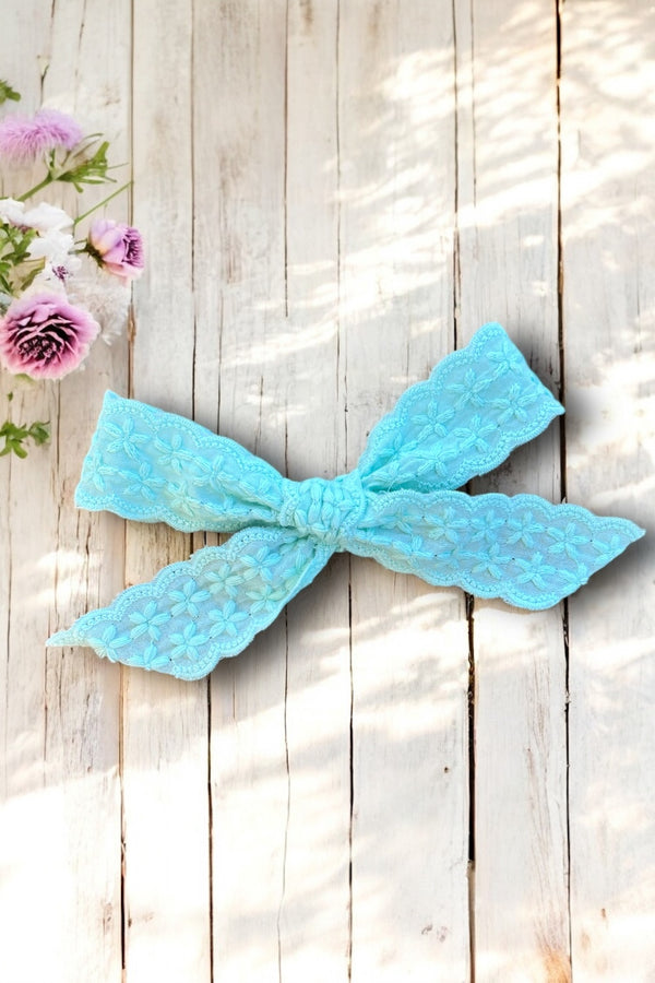 Pinwheel Bow Clip | Phoebe in Mint