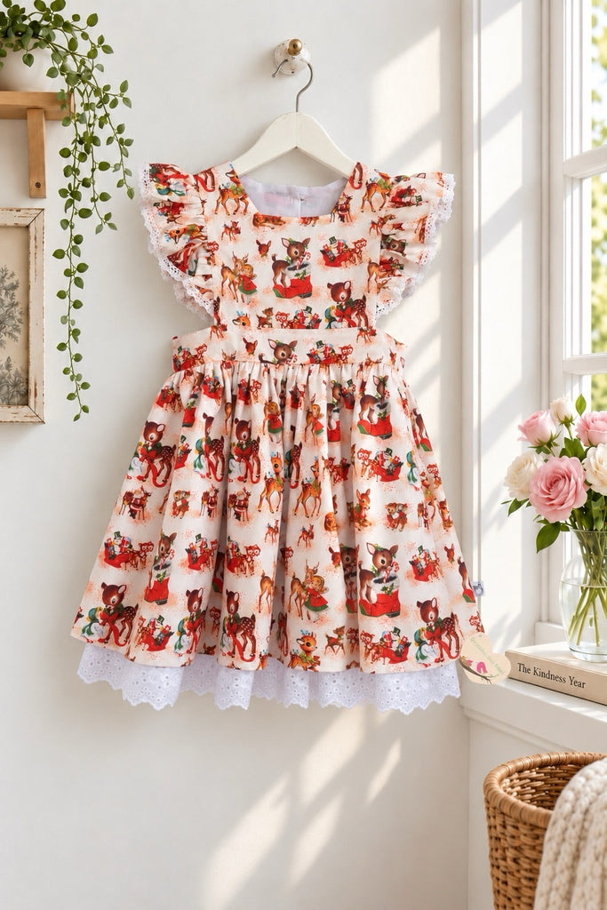 🎄Christmas 🎄
Charlotte Emma Dress
‘Christmas Deer’s’
Gorgeous Retro Fabric
OOAK ~ Sz 6