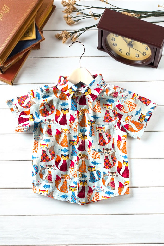 Button Shirt
‘Fancy Foxes’
By Timeless Treasures
OOAK ~ Sz 2