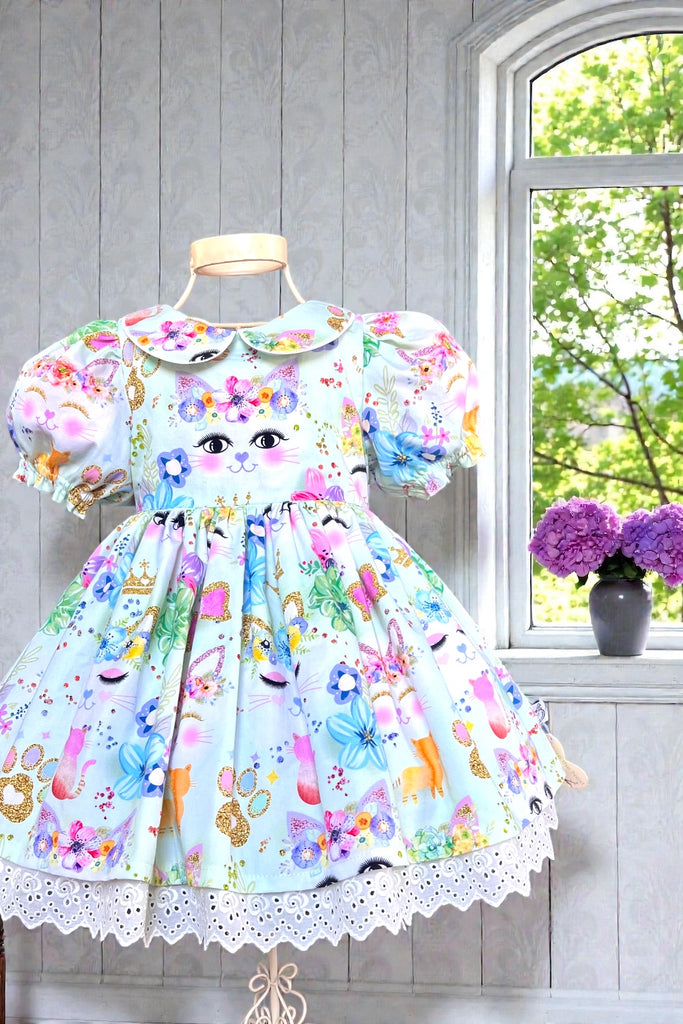 Rose Bay Anglaise Dress
‘Royal Kitty’
In Mint
OOAK ~ Sz 4