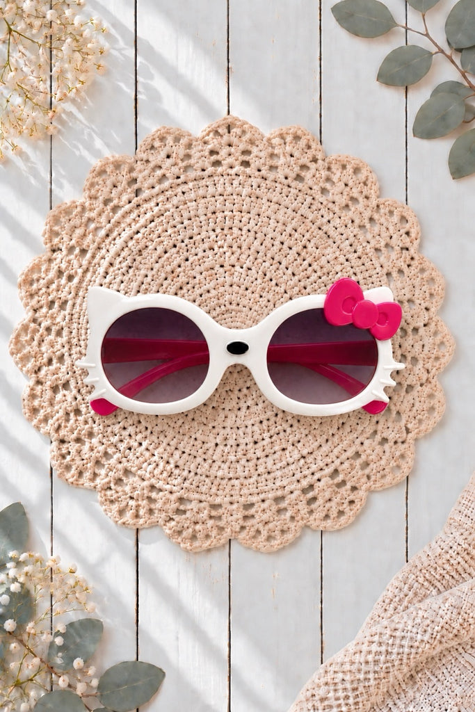 For Yvonne | Kids Sunnies ~ Hello Kitty
UV 400 Protection 
To fit children 5 and over