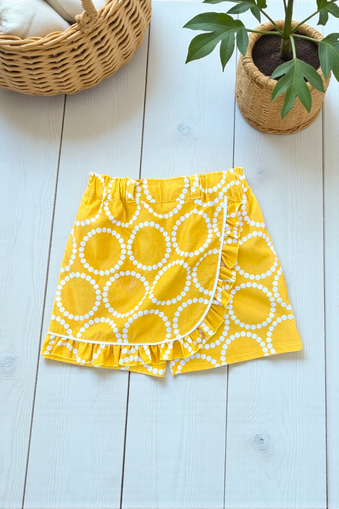 Skort
‘Pearl Bracelet’
In Golden
From the Love Letter Collection 
By Lizzie House
For Andover Fabrics