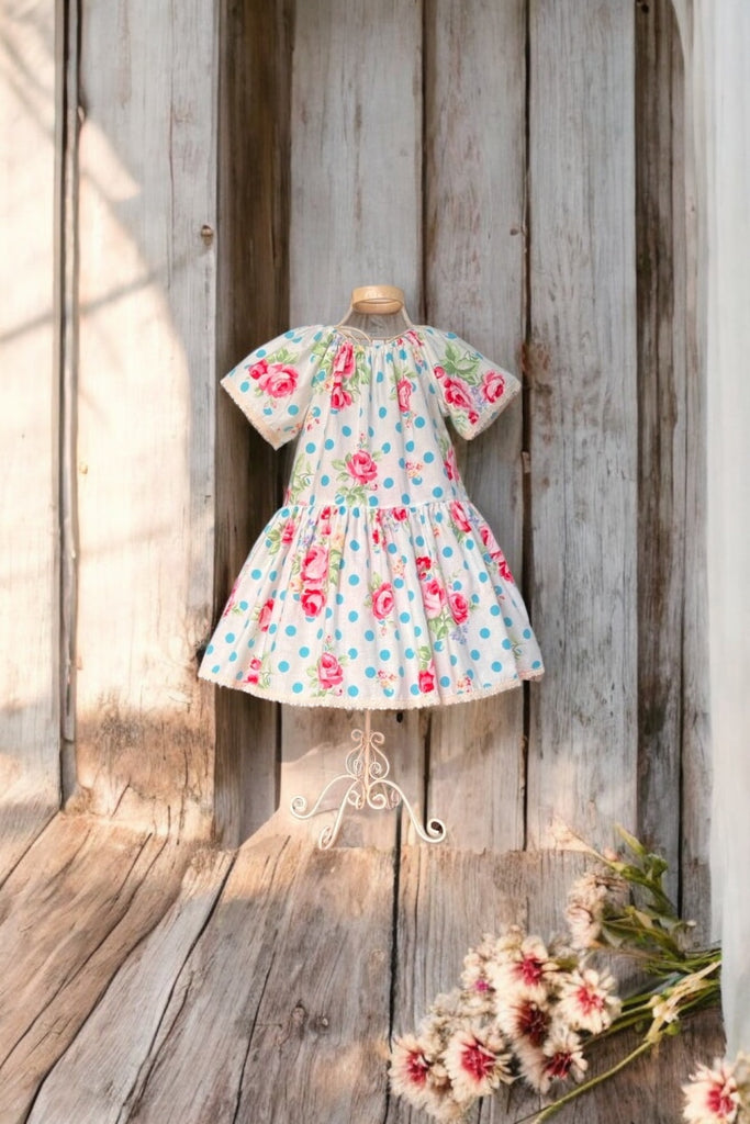 Vintage Seaside Dress ~ Sz 5 | Rose Bouquets & Blue Polka Dots ~ 
Flower Sugar by Lecien