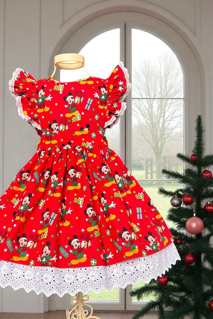For Alisha | Christmas 🎄
Charlotte Emma Dress
‘Mickey For Me’
Licensed Disney Fabric
By Springs Creative
OOAK ~ Sz 4