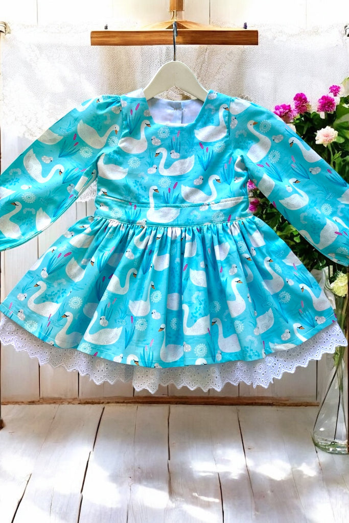 Long Sleeve Anglaise Dress | ‘Nature' by Timeless Treasures | Sz 6