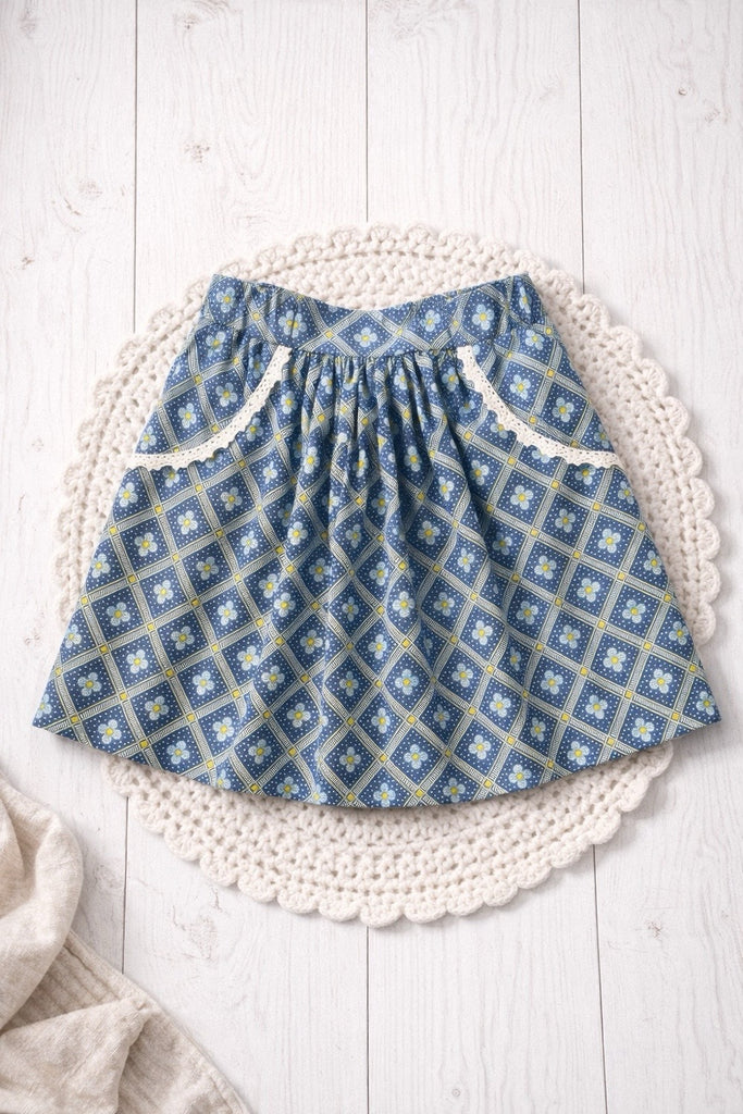 Pocket Skirt
‘Summer House Manor’
Liberty of London Fabric
OOAK ~ Sz 4