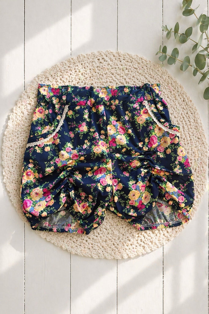 Pocket Puckers | ‘Enchanted Flora’ in Navy
OOAK ~ Sz 5