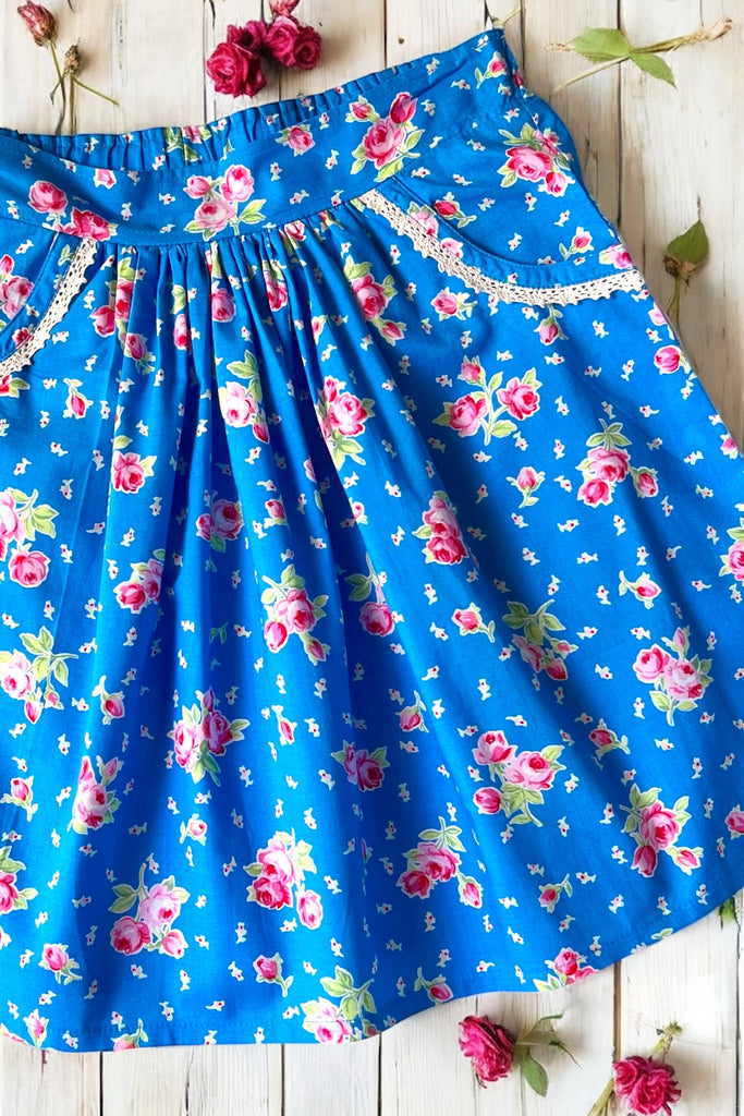 For Vanessa | Pocket Skirt
Roses in Blue
From the Flower Sugar Collection 
By Lecien
OOP ~ Collector’s Fabric
OOAK ~ Sz 12
