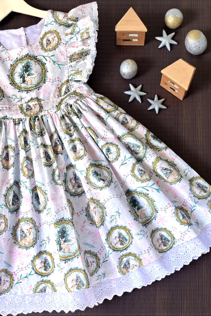 For Bess | 🎄Christmas 🎄
Charlotte Emma Dress
‘Wonderland Christmas’
OOAK ~ Sz 10