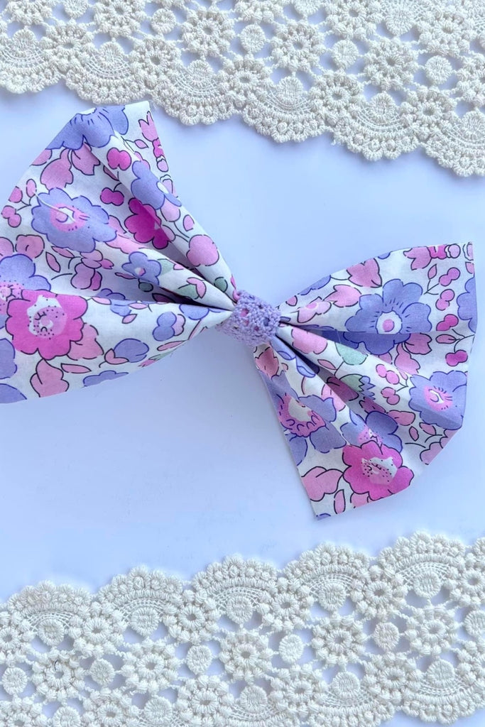 Large Pinch Bow Clip w Lace Contrast | Betsy Lavender